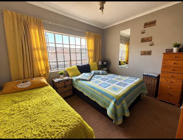 2 BEDROOM TOWNHOUSE FOR SALE IN WALDRIFT